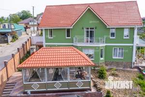 Дом 210м², 2-этажный, участок 6 сот.  