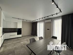 Коттедж 243м², 2-этажный, участок 5 сот.  