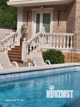 Коттедж 350м&sup2;, 3-этажный, участок 8 сот.  