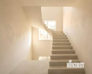 Дом 321м&sup2;, 3-этажный, участок 5 сот.  