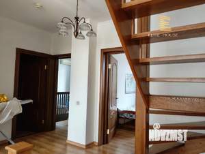 Дом 150м², 3-этажный, участок 4 сот.  