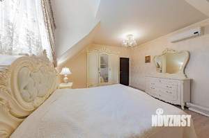 Дом 180м², 2-этажный, участок 10 сот.  