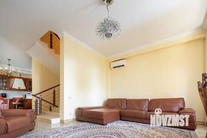 Дом 400м², 2-этажный, участок 14 сот.  