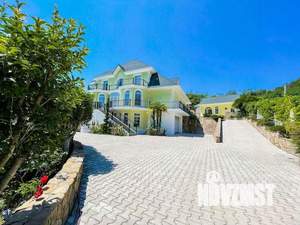 Дом 430м², 2-этажный, участок 36 сот.  