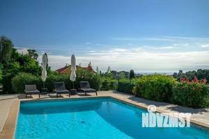 Дом 750м², 2-этажный, участок 23 сот.  