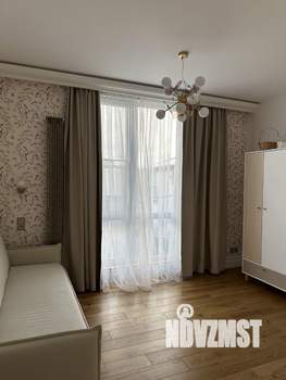 Дом 180м&sup2;, 2-этажный, участок 4 сот.  