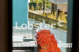 Коттедж 300м², 2-этажный, участок 5 сот.  