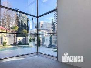 Дом 320м², 2-этажный, участок 6 сот.  