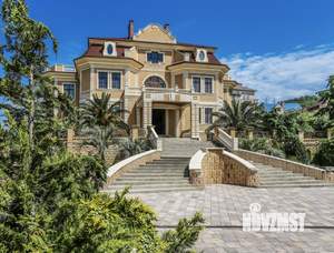 Дом 1098м&sup2;, 4-этажный, участок 35 сот.  