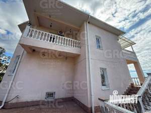 Дом 253м², 3-этажный, участок 7 сот.  