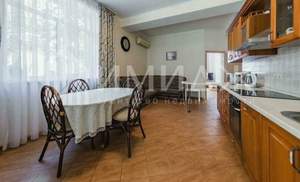 Дом 150м², 2-этажный, участок 5 сот.  