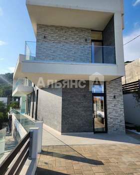 Дом 280м², 2-этажный, участок 8 сот.  