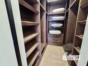 Дом 240м², 2-этажный, участок 10 сот.  