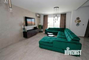 Дом 180м&sup2;, 2-этажный, участок 7 сот.  