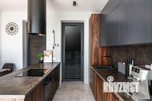 Дом 250м², 3-этажный, участок 5 сот.  