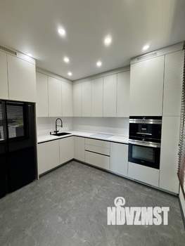 Коттедж 290м², 2-этажный, участок 4 сот.  