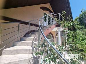 Дом 186м&sup2;, 3-этажный, участок 11 сот.  