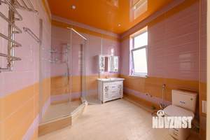 Дом 400м², 3-этажный, участок 9 сот.  