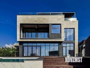 Дом 350м², 3-этажный, участок 10 сот.  