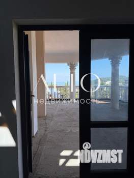 Коттедж 606м², 4-этажный, участок 7 сот.  