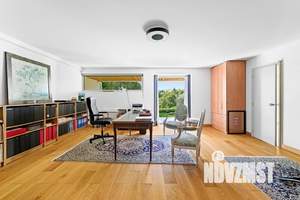 Дом 750м², 2-этажный, участок 23 сот.  