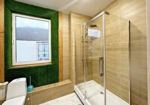 Дом 180м², 2-этажный, участок 5 сот.  