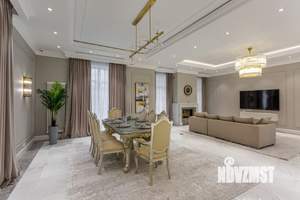 Дом 280м², 2-этажный, участок 9 сот.  