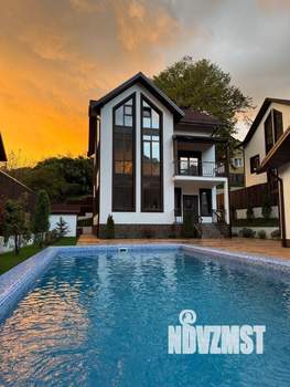 Дом 280м&sup2;, 3-этажный, участок 7 сот.  