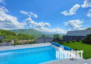 Дом 180м², 2-этажный, участок 10 сот.  