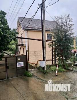 Коттедж 350м², 4-этажный, участок 6 сот.  