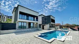 Дом 300м&sup2;, 2-этажный, участок 7 сот.  