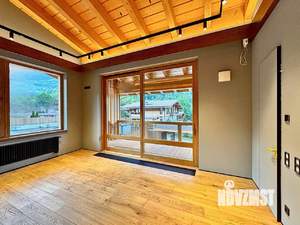 Дом 650м², 2-этажный, участок 30 сот.  