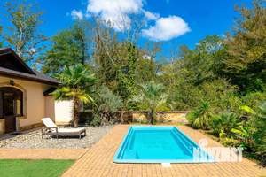 Дом 422м², 3-этажный, участок 14 сот.  