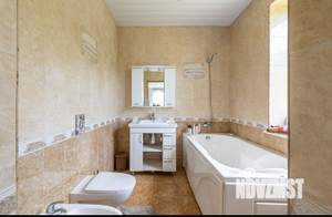 Дом 284м², 3-этажный, участок 7 сот.  