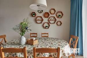Дом 250м², 2-этажный, участок 6 сот.  