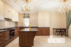 Дом 420м², 2-этажный, участок 11 сот.  