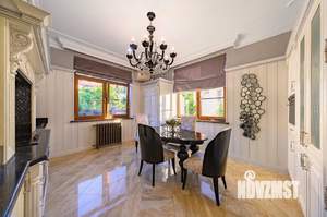 Дом 640м², 3-этажный, участок 10 сот.  