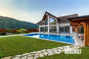 Дом 320м², 2-этажный, участок 30 сот.  