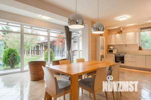 Дом 220м², 2-этажный, участок 10 сот.  