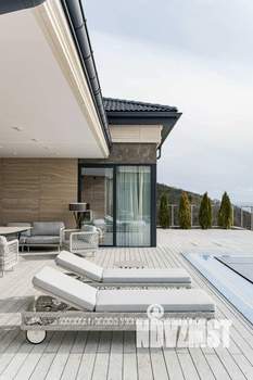 Дом 243м&sup2;, 2-этажный, участок 6 сот.  