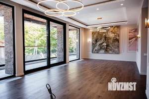 Дом 230м², 2-этажный, участок 6 сот.  