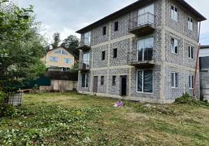 Дом 340м&sup2;, 3-этажный, участок 6 сот.  