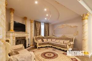 Дом 250м², 2-этажный, участок 15 сот.  