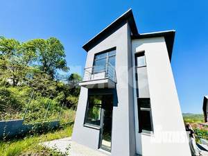 Дом 80м², 2-этажный, участок 3 сот.  