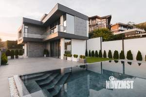 Дом 330м², 2-этажный, участок 6 сот.  