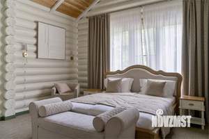 Дом 2000м&sup2;, 2-этажный, участок 42 сот.  