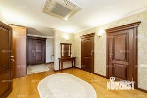 Дом 450м², 4-этажный, участок 12 сот.  
