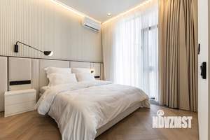 Дом 220м², 2-этажный, участок 6 сот.  