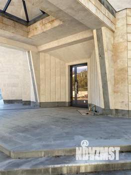 Дом 1500м², 3-этажный, участок 45 сот.  