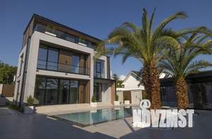 Дом 285м², 2-этажный, участок 6 сот.  